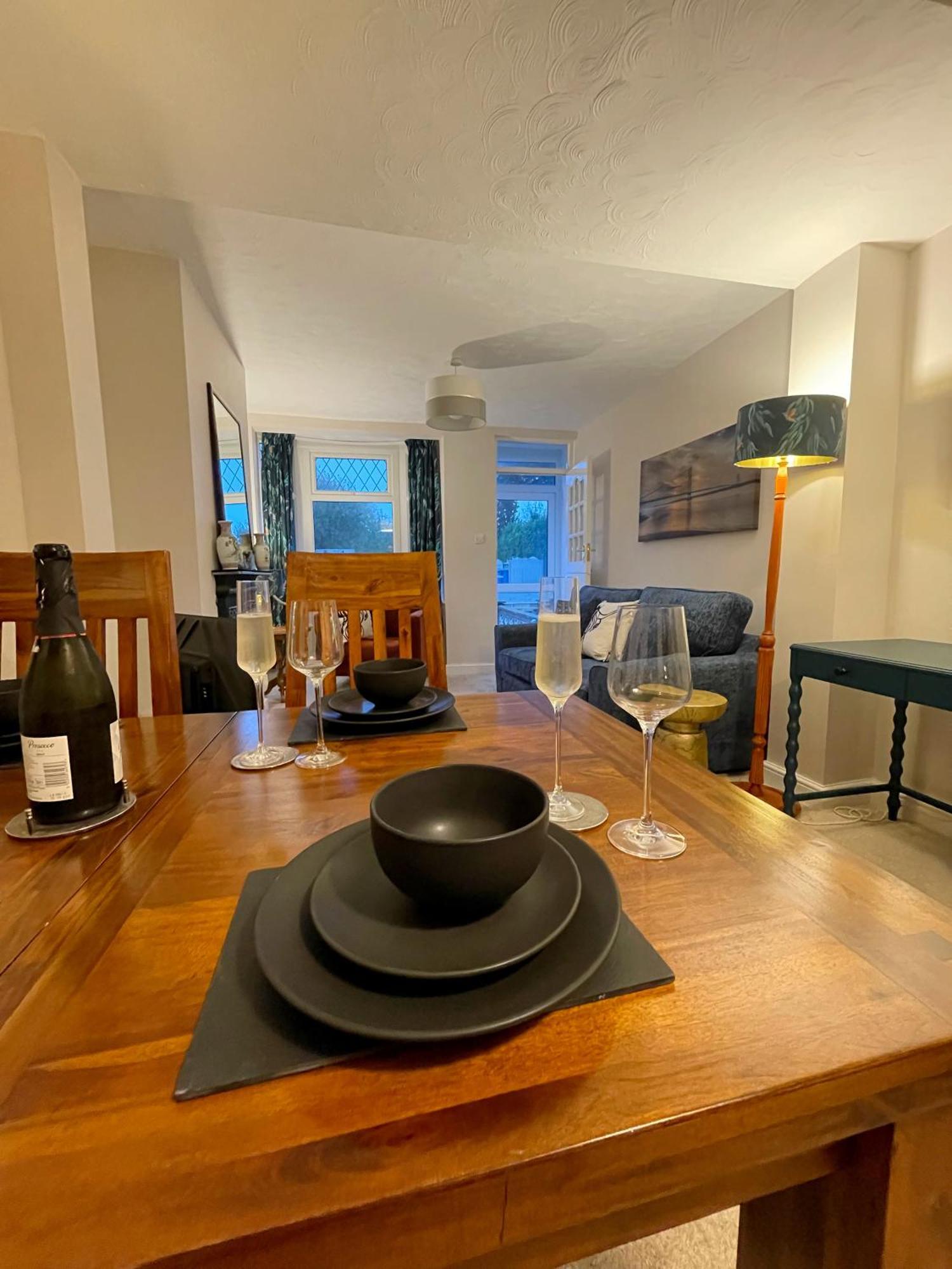 Stylish Cottage In Vibrant Riverside Village North Ferriby Exteriör bild